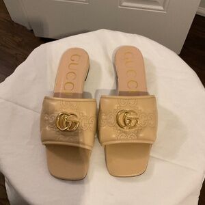 Gucci quilted slides size 41